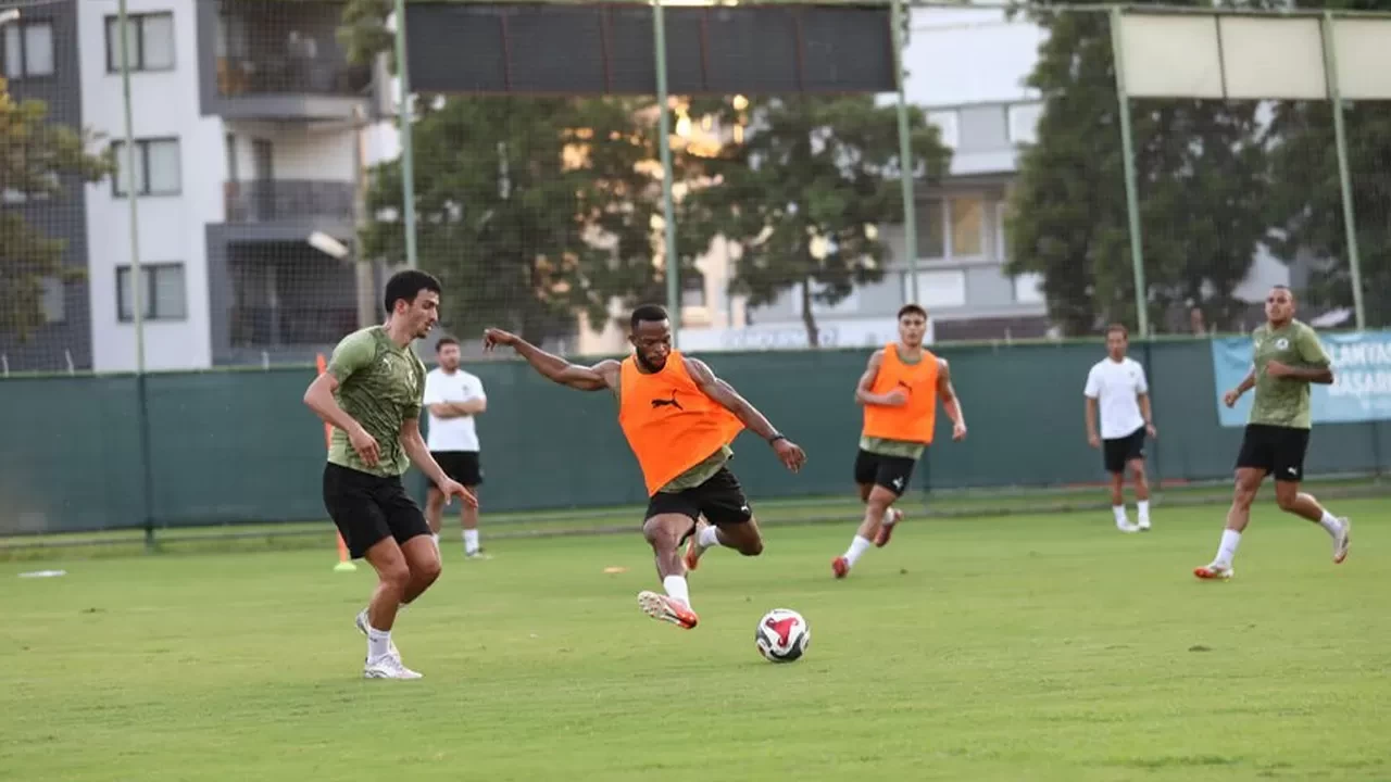 Alanyaspor, ertelenen Fenerbahçe maçı hazırlıklarına başladı