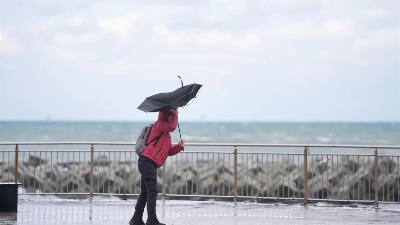 Meteoroloji'den kuvvetli yağış ve rüzgar uyarısı