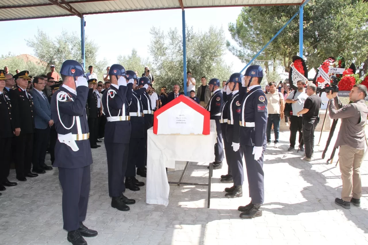 2 gün sonra 2. kez baba olacaktı....Şehit Jandarma Uzman Çavuş Yücel Yeşil, gözyaşlarıyla uğurlandı