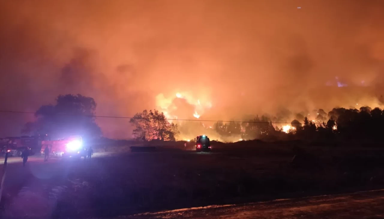 Bursa'da orman yangını kontrolden çıktı! Yerleşim yerleri tehlikede