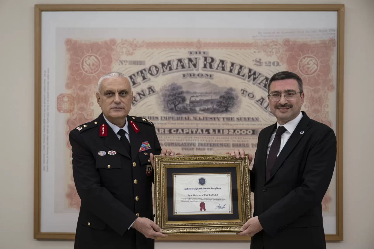 Jandarma personeli SPK'den "finansal güvenlik" sertifikalarını aldı