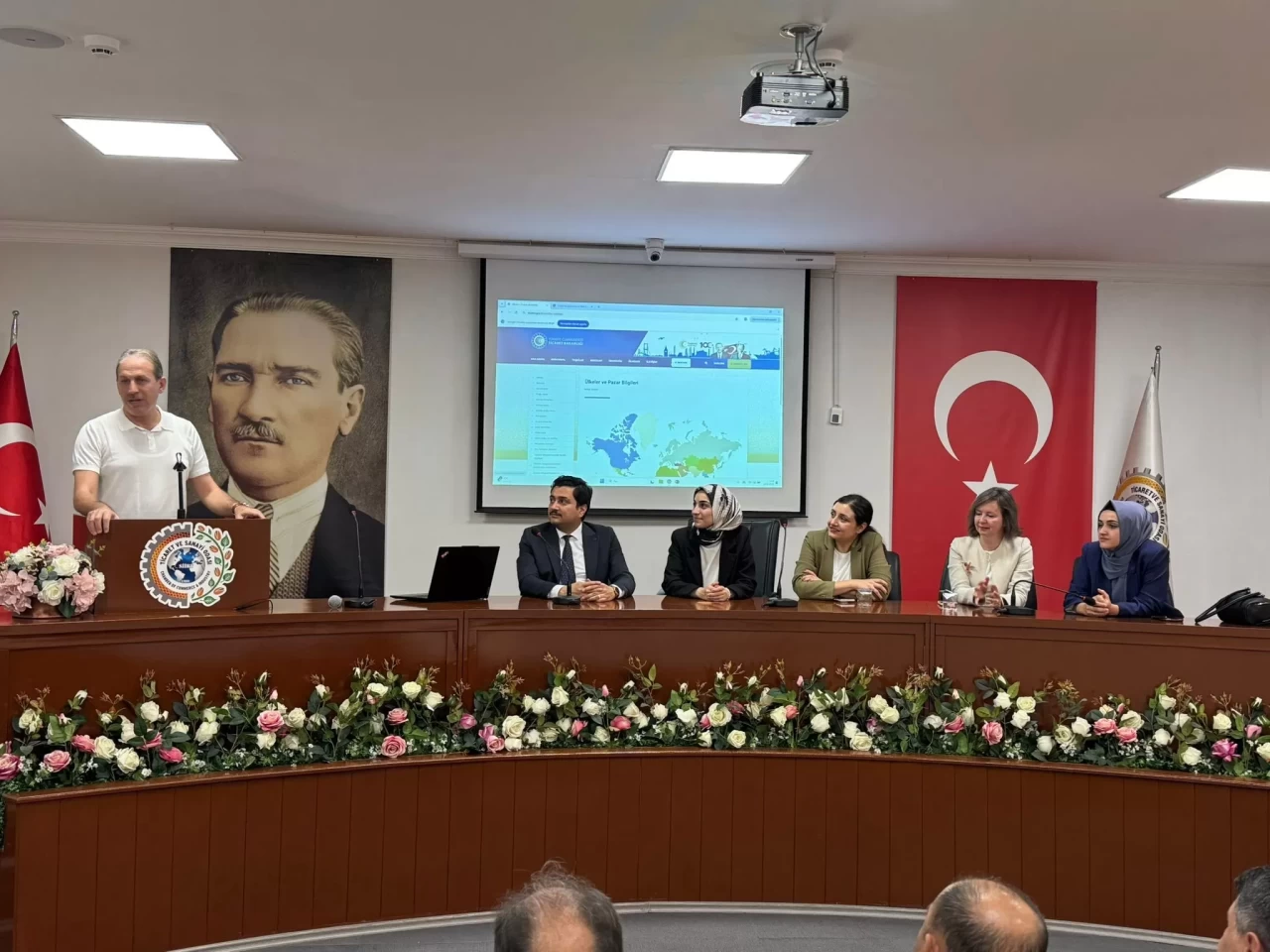 Siirt TSO üyeleri, ihracat süreçleri ve devlet destekleri konusunda bilgilendirildi