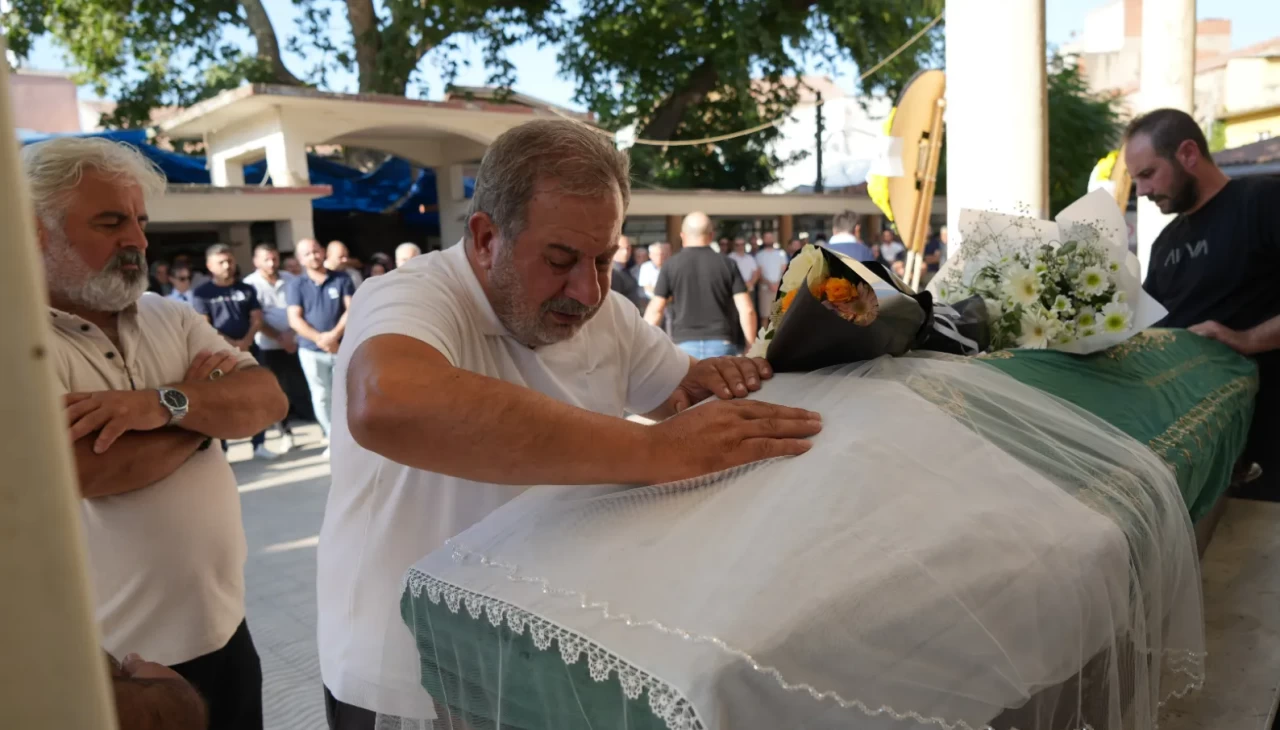 Pilot adayı Berfu Hatipoğlu son yolculuğuna uğurlandı