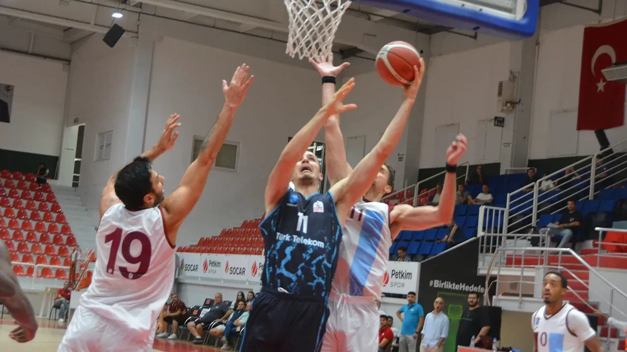 Türk Telekom Ege Cup 2025’i kazandı | Maç Sonucu Türk Telekom 79-75 Trabzonspor