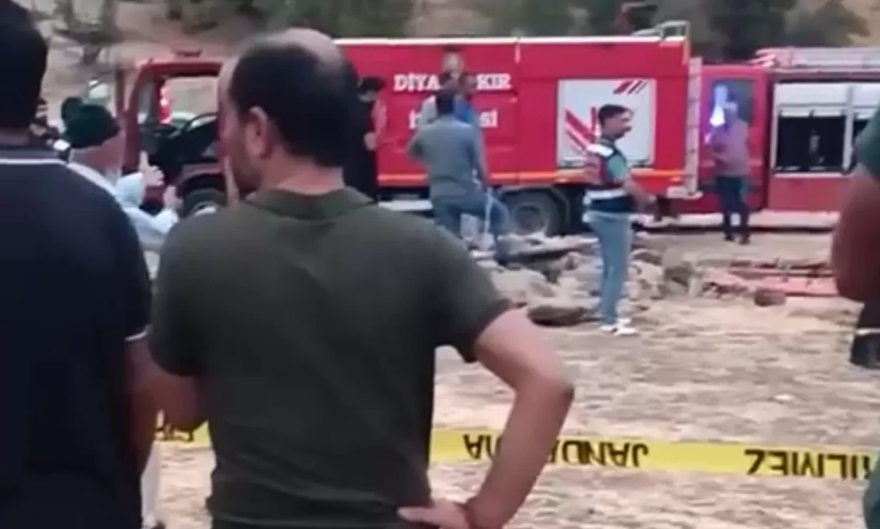 Su kuyusuna inen 4 kişi gazdan etkilenerek hayatını kaybetti