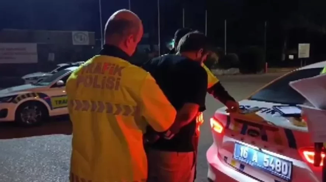 Polis çevirmesinde TC kimlik numarası oyunu: Parmak izi ele verdi