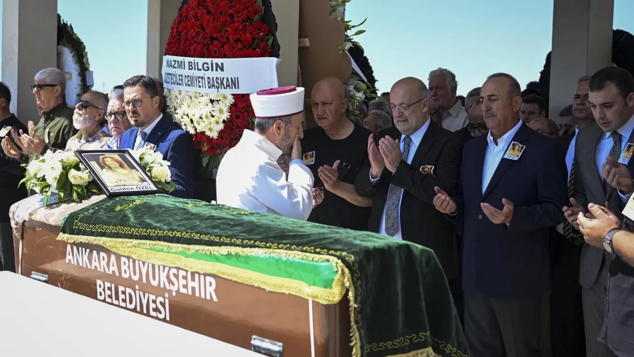 Duayen spiker Gülden Özel son yolculuğuna uğurlandı