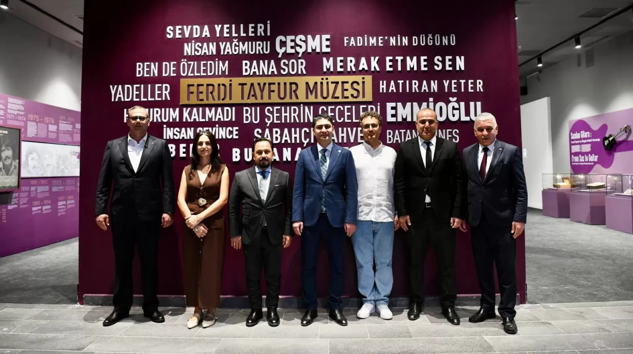 MHP’li Özdemir’den Ferdi Tayfur Sanat Merkezi ve Müzesi’ne ziyaret