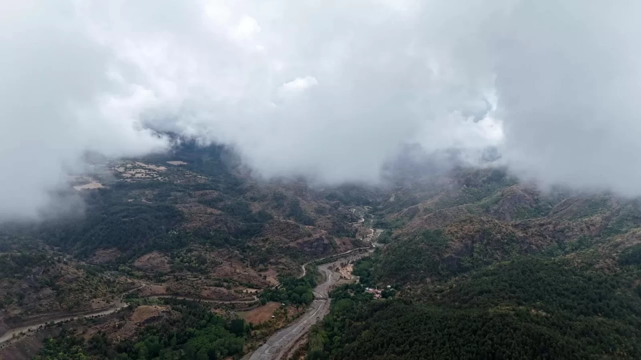 Kastamonu'da sis kartpostallık görüntüler oluşturdu