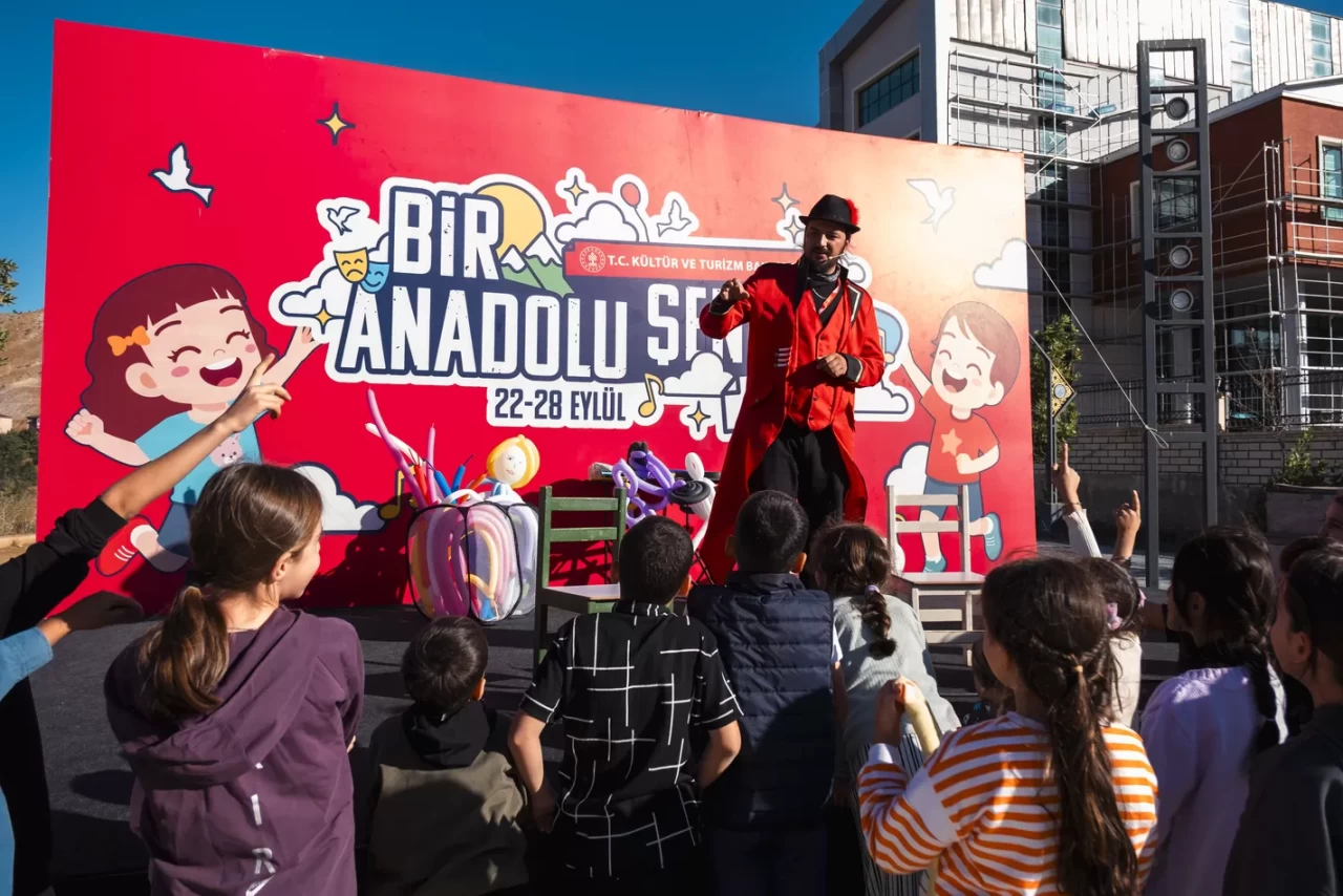 Bitlis'te "Bir Anadolu Şenliği" kapsamında etkinlikler yapıldı