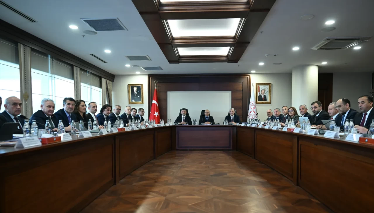 Mehmet Şimşek başkanlığında kritik toplantı
