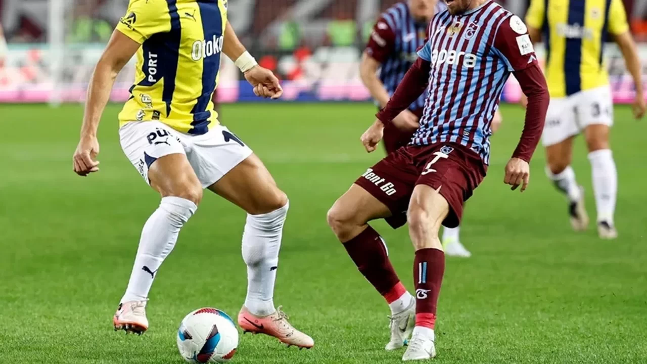Süper Lig'de Fenerbahçe-Trabzonspor maçı ilk 11'leri belli oldu
