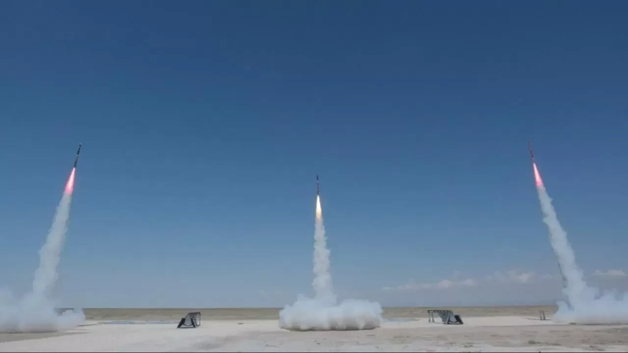 TEKNOFEST Roket Yarışması'nda üç ayrı roket aynı anda ateşlendi