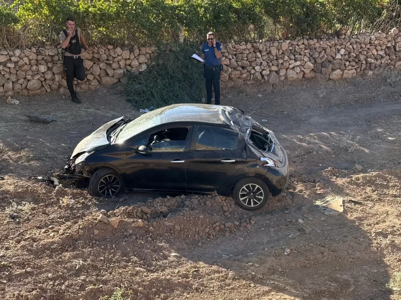 Siirt'te feci kaza: Otomobil şarampole yuvarlandı, 1 yaralı