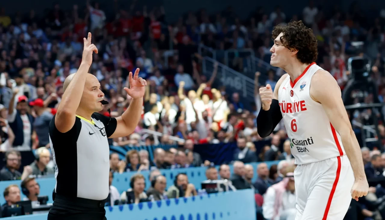 Ekonomi yönetimi, EuroBasket 2025'te Avrupa ikincisi olan A Milli Basketbol Takımı'nı kutladı