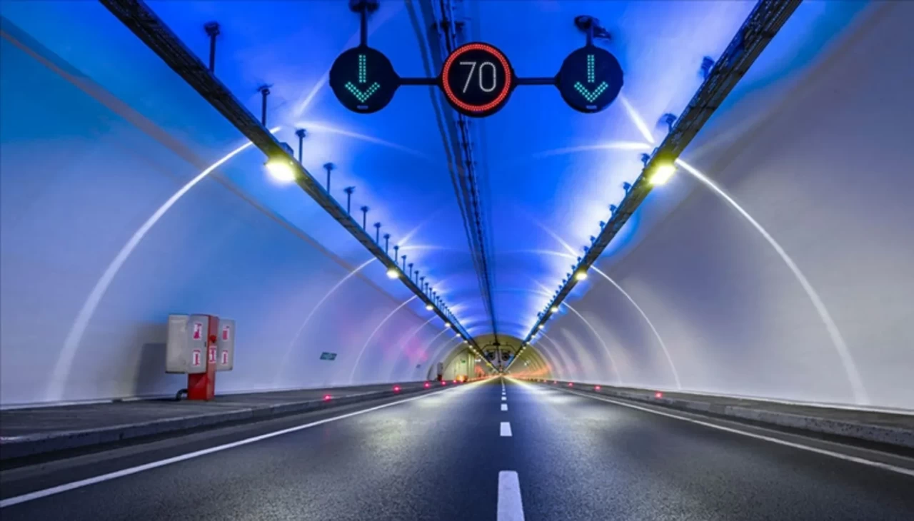 Avrasya Tüneli geçiş ücreti 2026 ne kadar oldu? İşte zamlı liste