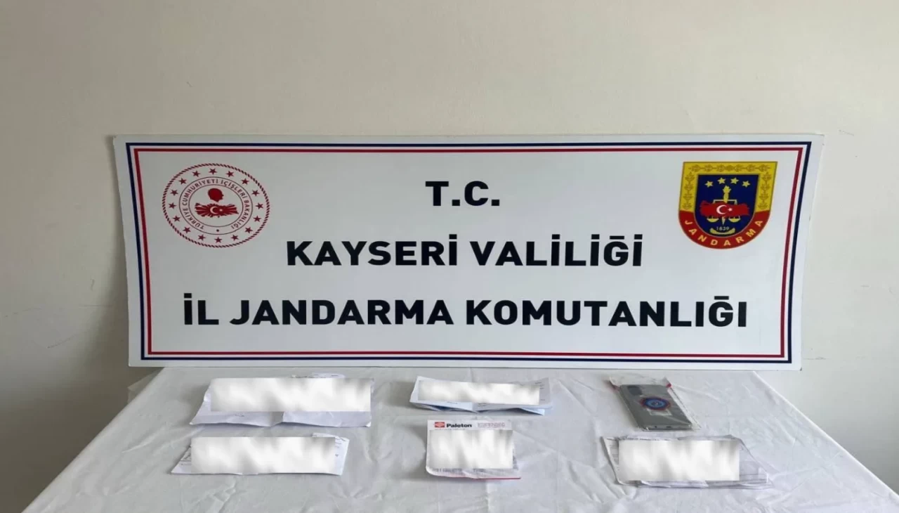 Kayseri’de tefecilik operasyonu! Senetler ve alacak listeleri ele geçirildi