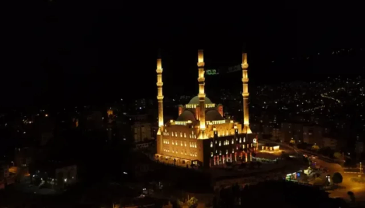 Elazığ iftar saat kaçta 2026? Sahur saatleriyle birlikte tam liste