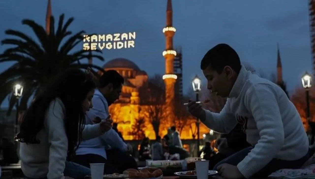 Antalya iftar vakti kaçta? 2026 Ramazan boyunca saatler listesi