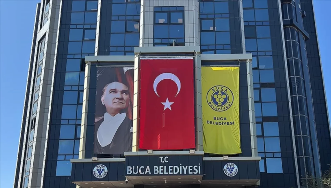 İzmir polisi düğmeye bastı: Buca Belediyesi’nde 28 Kişilik "Menfaat" listesi