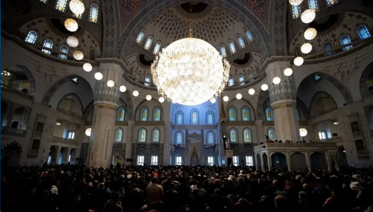 Aydın iftar saat kaçta 2026? İşte Aydın Ramazan imsakiye listesi