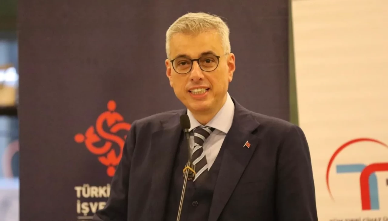 Bakan Memişoğlu’ndan tıbbi cihaz sektörüne mesaj: Türkiye sadece bir pazar değil, dünya devlerinin ortağıdır!