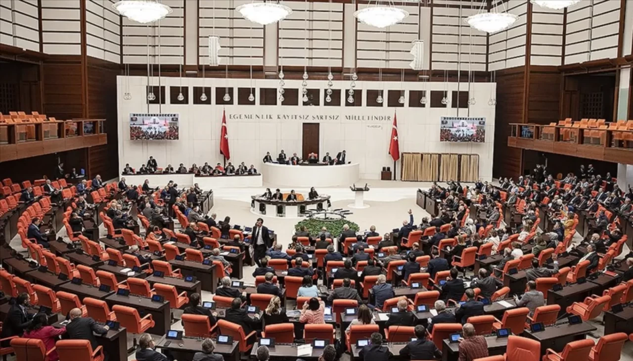 Hurda araç teşviki çıktı mı, ÖTV'siz alınabilecek 12 yerli model! Togg, Fiat ve Hyundai listede: Fiyatlar yarı yarıya düşecek!