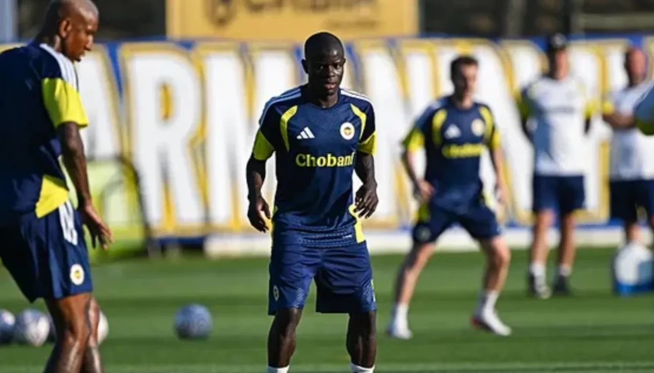 Fenerbahçe Şampiyonlar Ligi kadrosunu güncelledi: N'Golo Kante listeye girdi