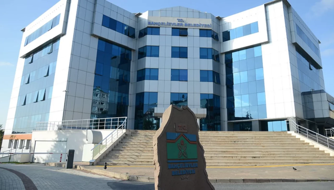 Bahçelievler Belediyesi'nde 3 CHP'li meclis üyesi AK Parti'ye katıldı: Mecliste çoğunluk Cumhur İttifakı'na geçti