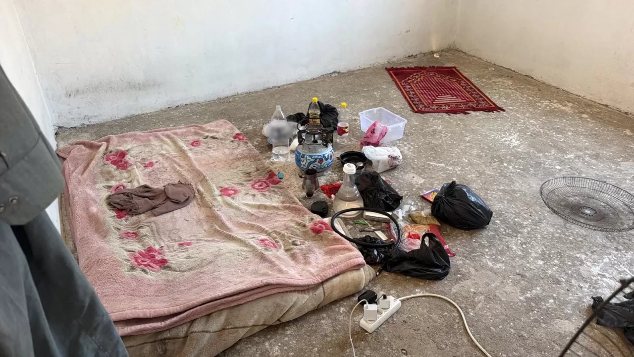Kilis'te böceklerin arasında peynir üretimi: Kaçarken kimliğini düşürünce yakalandı