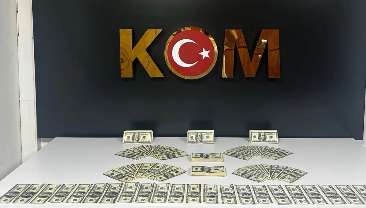 Polisten kaçamadı: Bodrum'da 46 bin 200 sahte dolar ele geçirildi