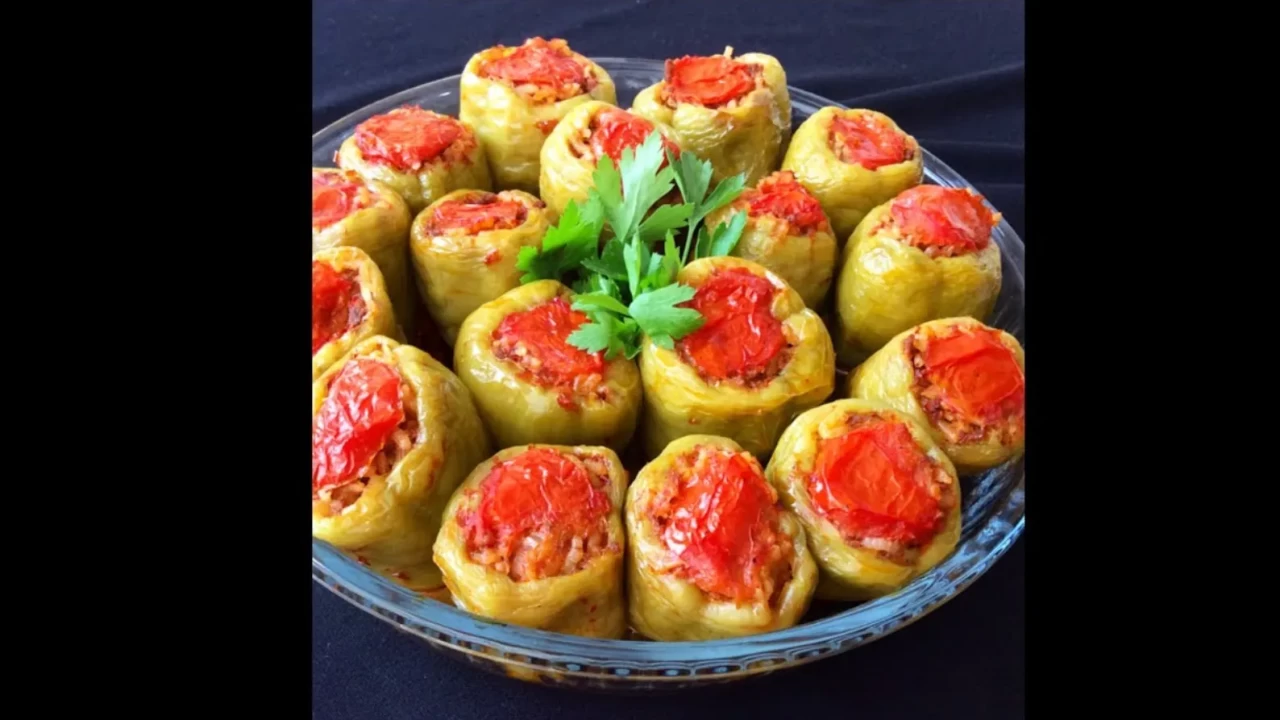 Kokusu bütün binayı saracak! Biber dolmasını bir de bu tarifle deneyin