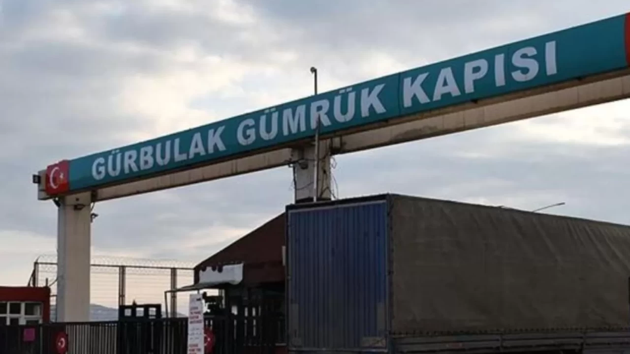 Gürbulak Gümrük Kapısı'nda  cancan  cinsi 85 güvercine el konuldu