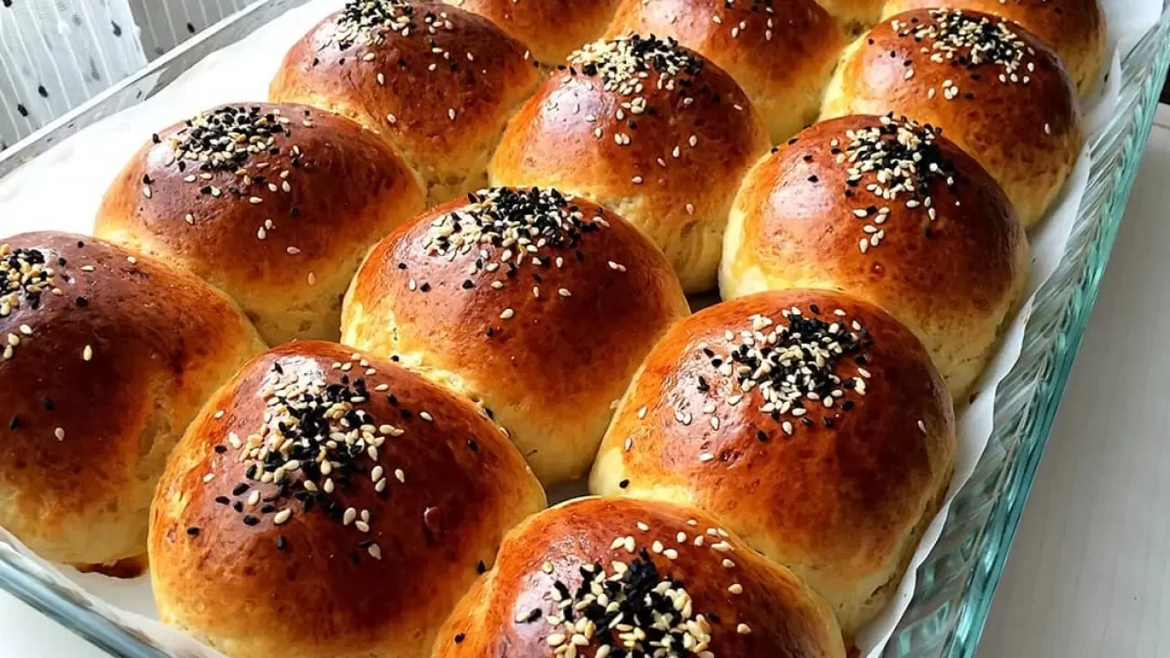 Mayalı Puf Poğaça Tarifi: Yumuşacık ve Pamuk Gibi Lezzet