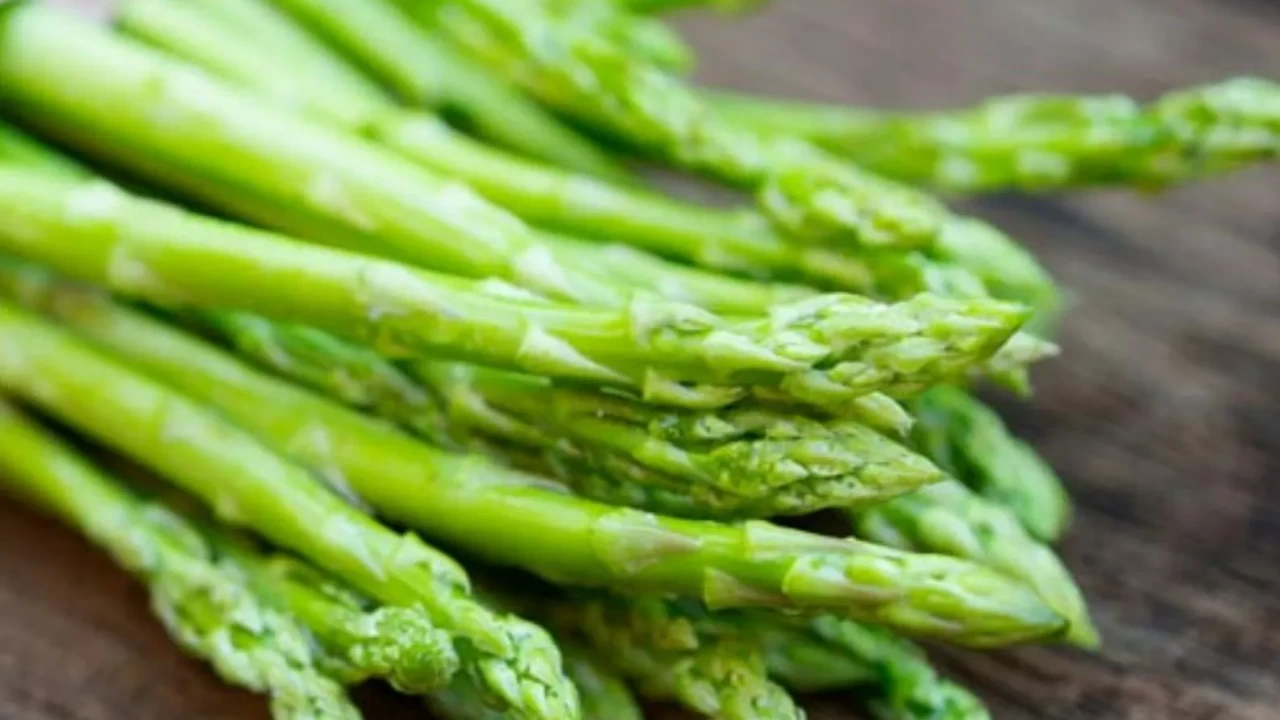 Bu sebze ile metabolizmanız uçacak! Kuşkonmazın şaşırtıcı faydaları