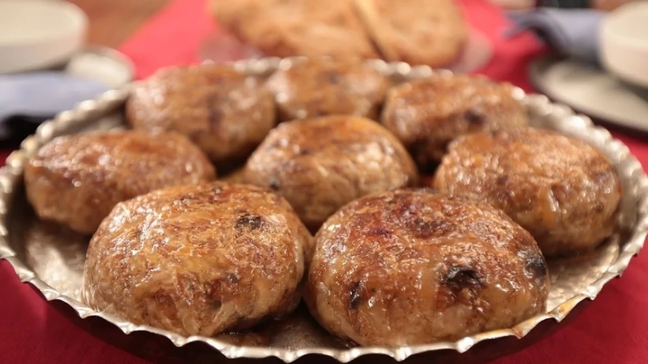 MasterChef’te ciğer sarma tarifi! Kuzu gömleğiyle hazırlanan eşsiz lezzet sofralarınızı şenlendirecek