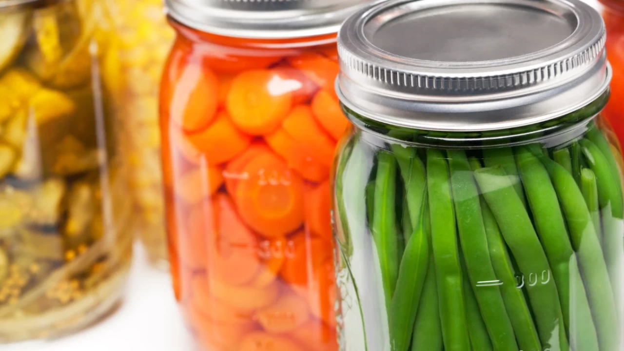 Kış Sofralarını Şenlendiren Köy Lezzetleri: Pratik ve En Lezzetli Konserve Tarifleri