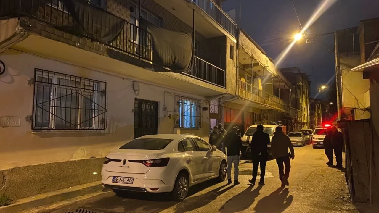 Bursa’da baba-oğul tartışması bıçaklı kavgaya dönüştü: Baba ağır yaralı