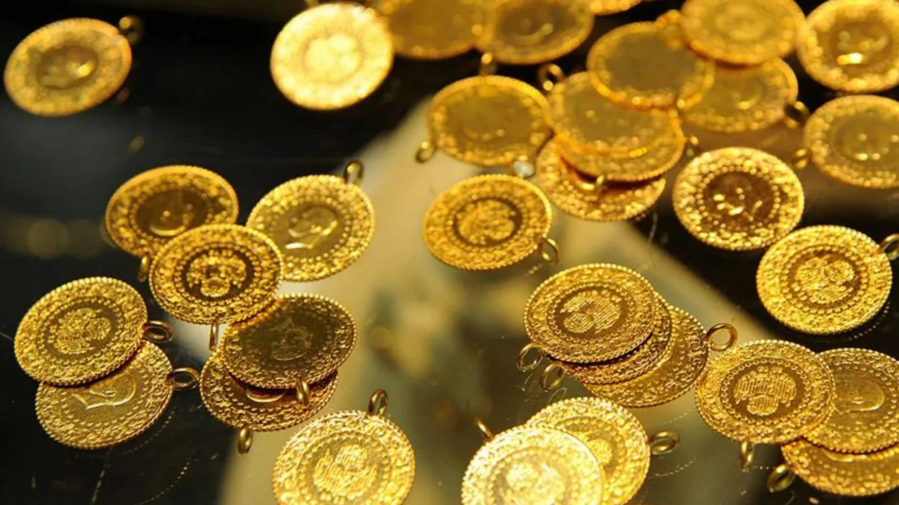 Altın haftaya düşüşle başladı