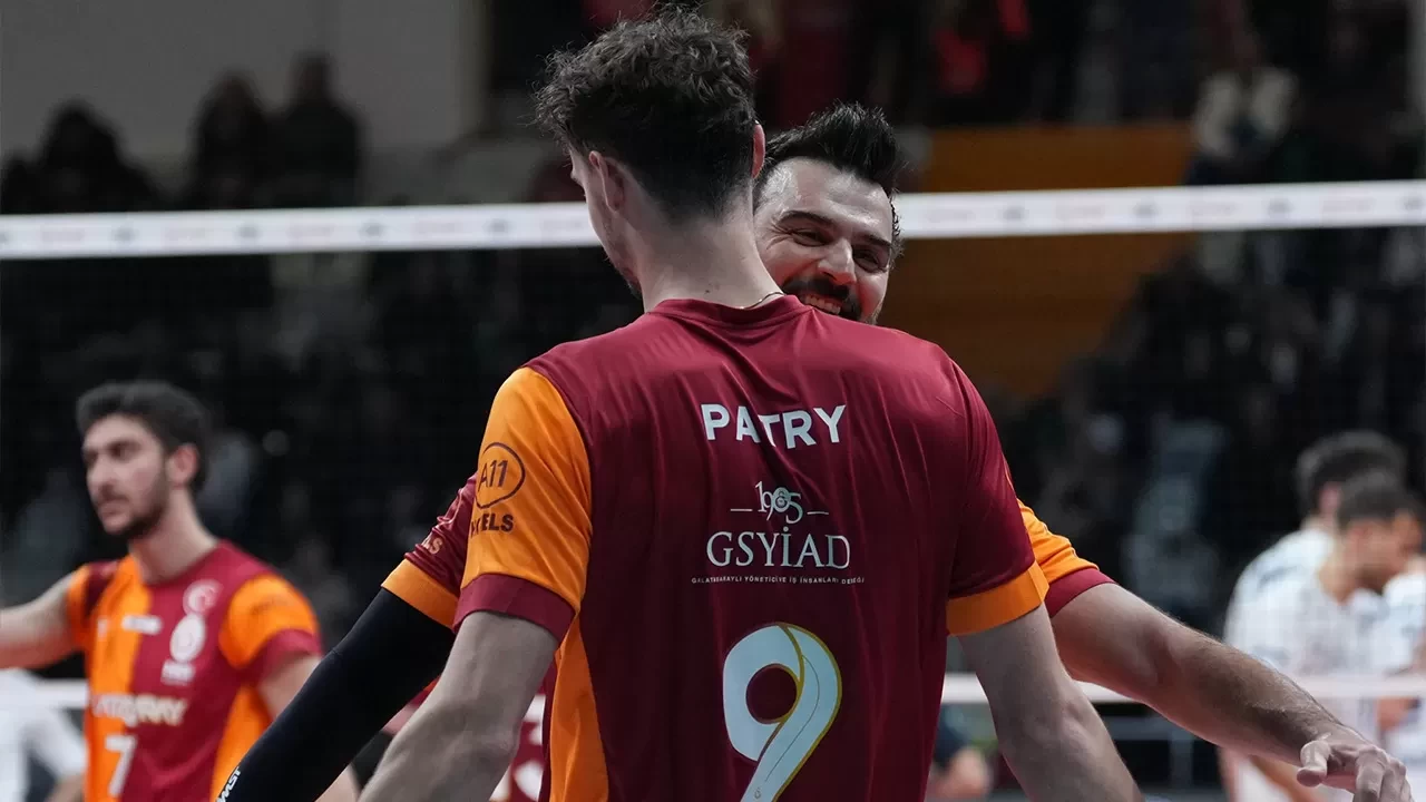 Galatasaray Erkek Voleybol Takımı, Bursa deplasmanında set vermedi: Efeler Ligi’nde net galibiyet