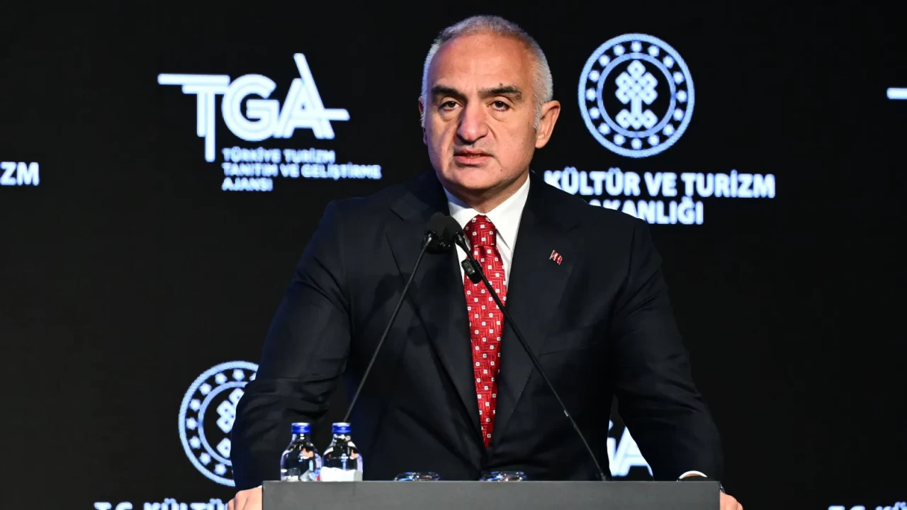 Bakan Ersoy  Tarihi eşiği aştık  diyerek rakamları paylaştı