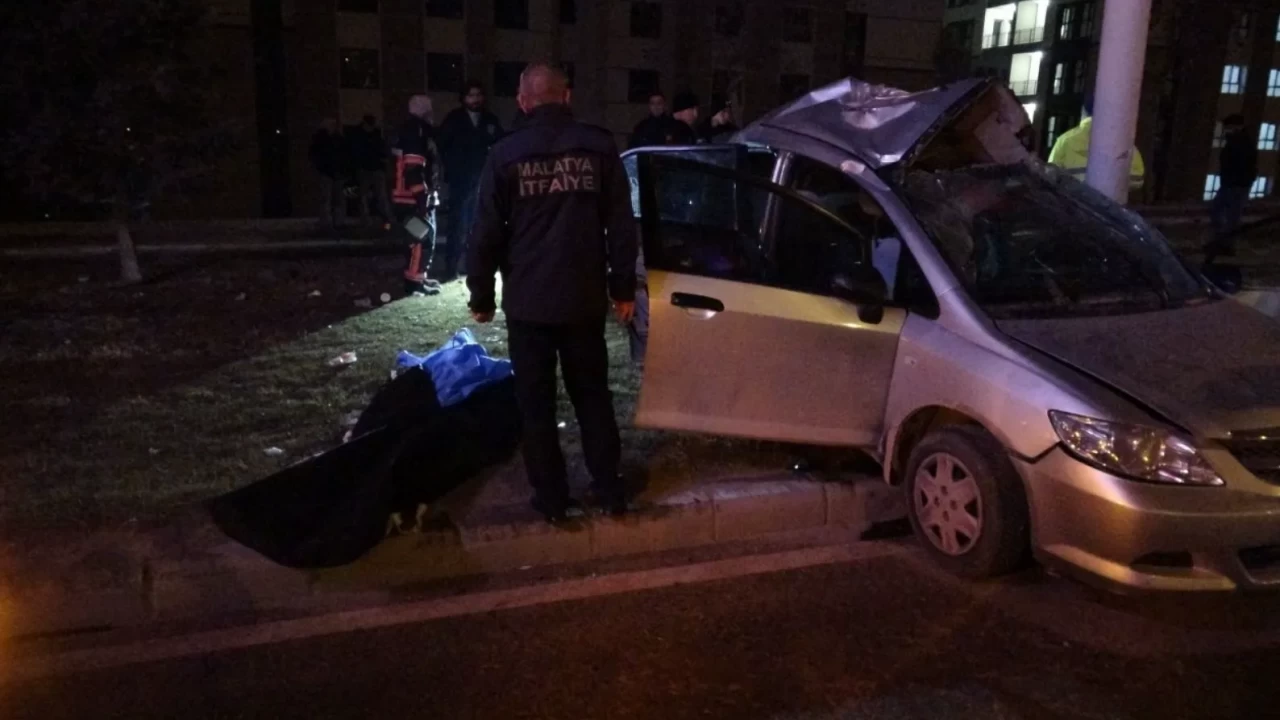 Malatya-Elazığ yolunda can pazarı: Otomobil kazasında 1 ölü, 1 yaralı
