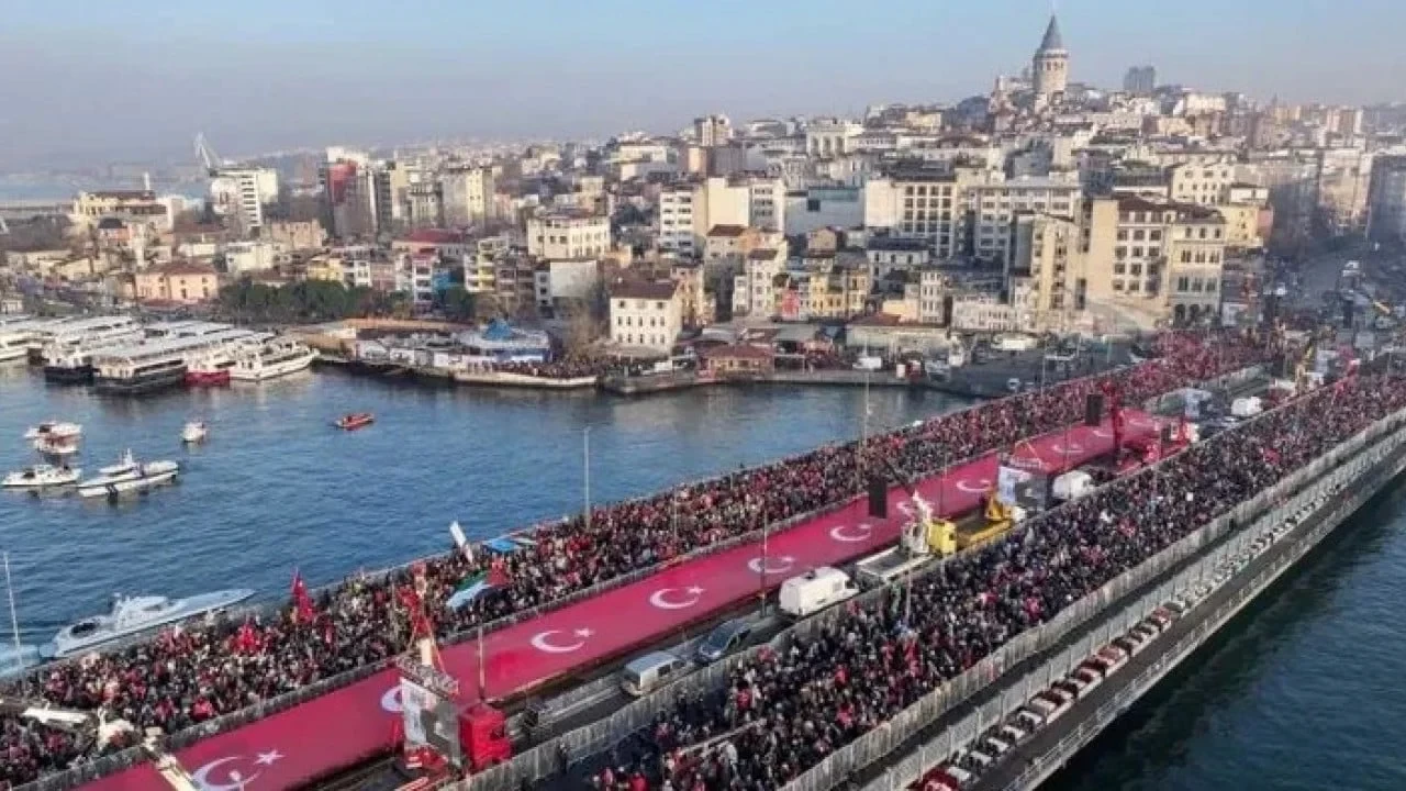 TÜGVA’dan 1 Ocak çağrısı: Galata Köprüsü vicdan kürsüsüne dönüşüyor