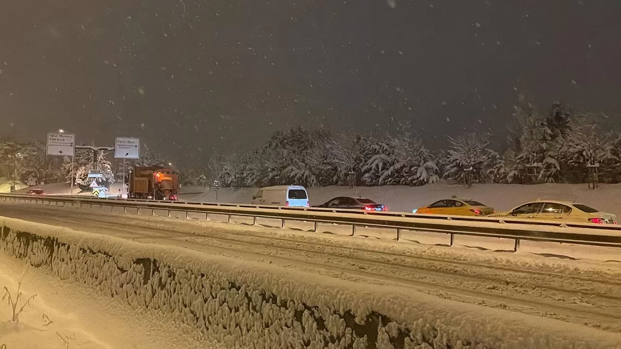 Trafiğe kapatılan D-100 Devlet Yolu'nun Gerede-Karabük kesimi ulaşıma açıldı