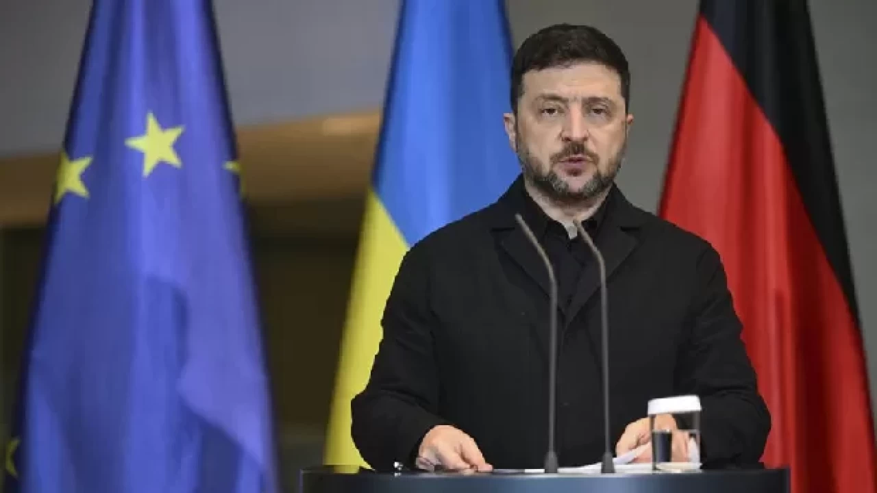 Zelenskiy Hollanda Parlamentosu’nda: Saldırgan bedelini ödemeli
