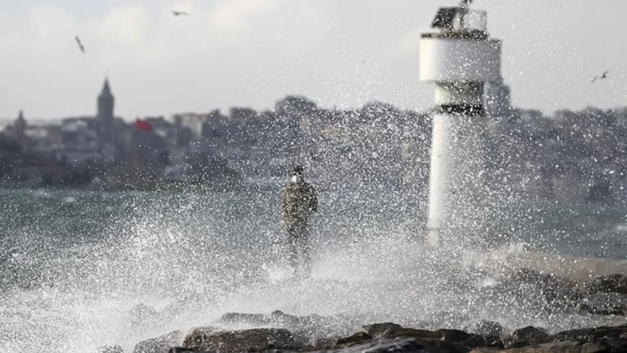 İstanbul için turuncu alarm! Valilik saat vererek uyardı