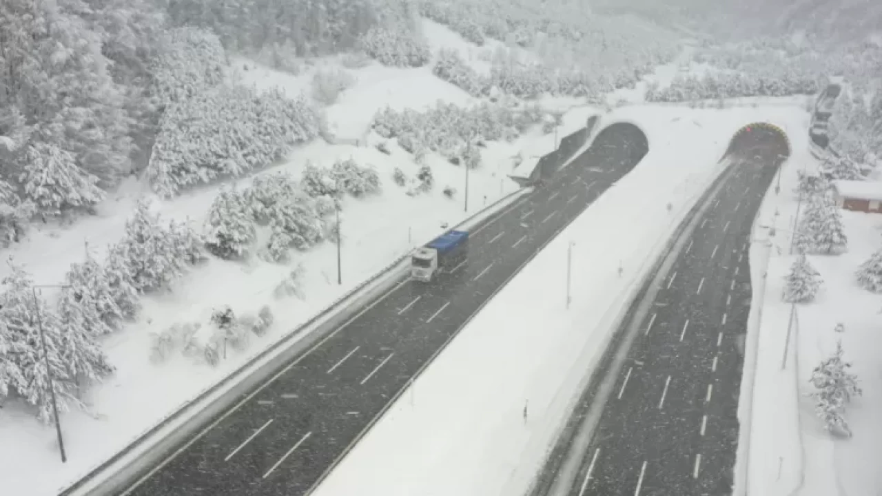 Bolu Dağı geçişi tırlara kapatıldı