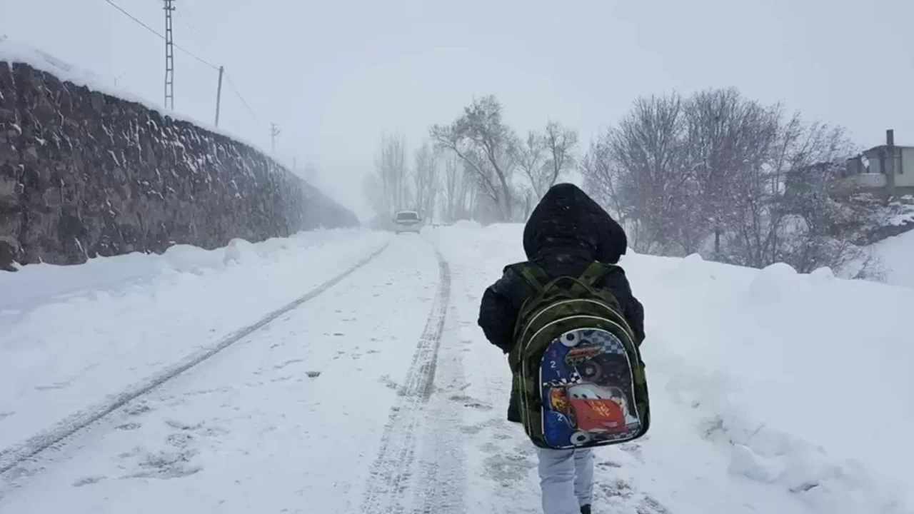 Tunceli’de 3 ilçede taşımalı eğitime kar engeli