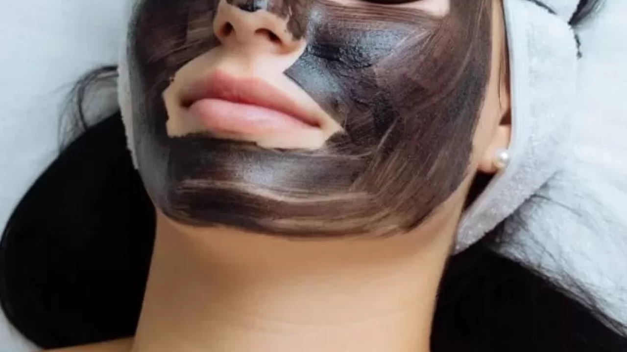 Karbon peeling ne işe yarar? Hangi cilt sorunlarına iyi gelir?