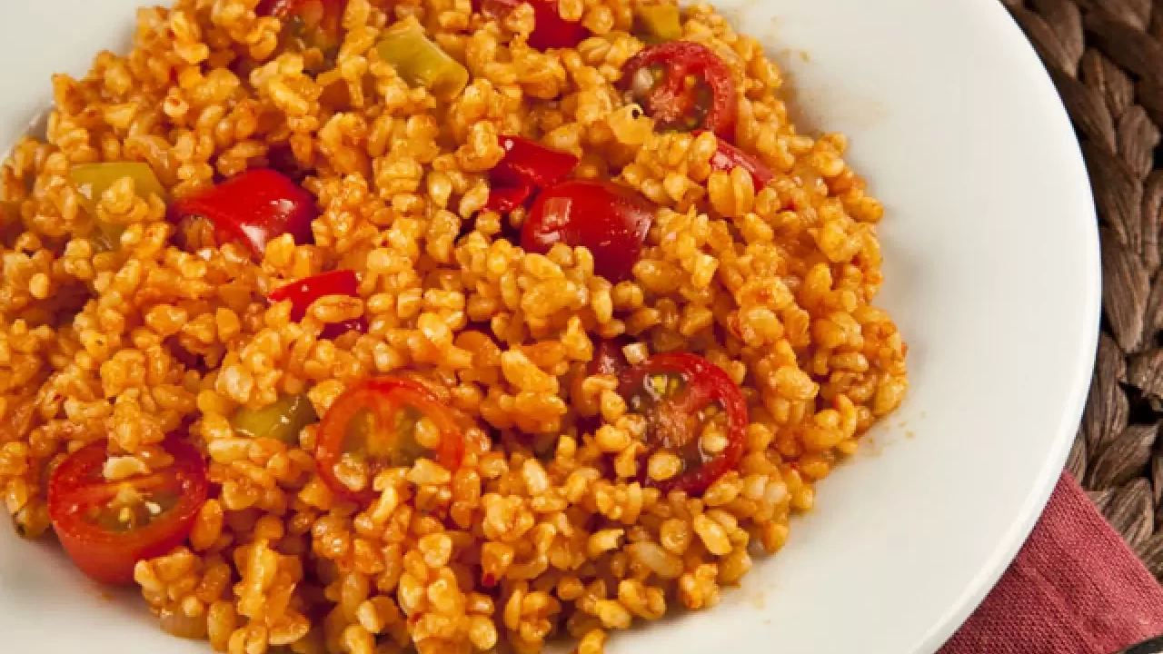 Domatesli bulgur pilavı: Yaz sofralarının tamamlayıcısı